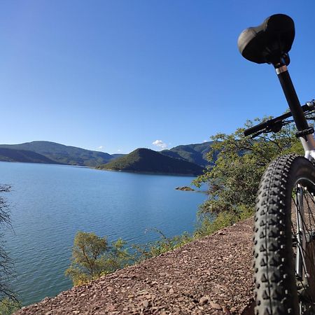 Terrazas Del Lago 카브라 코랄 외부 사진