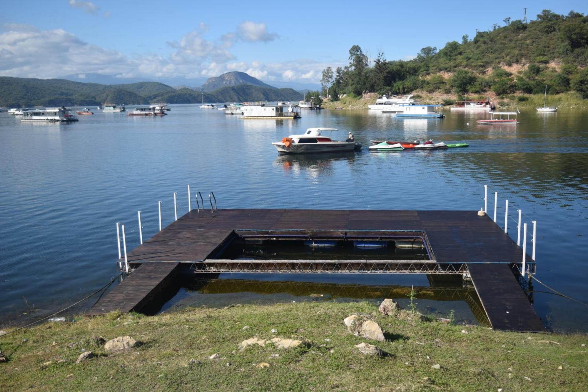 Terrazas Del Lago 카브라 코랄 외부 사진